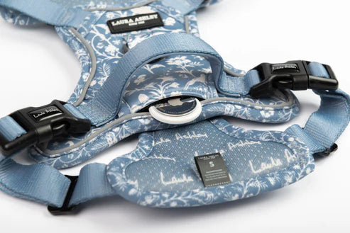 Laura Ashley Shepherds purse dog harness close up