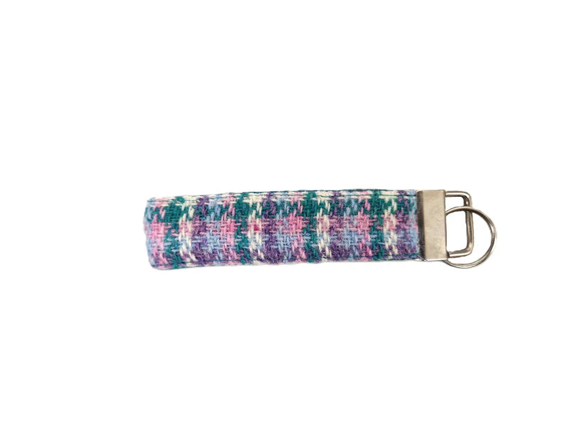 Harris Tweed wisteria houndstooth key ring