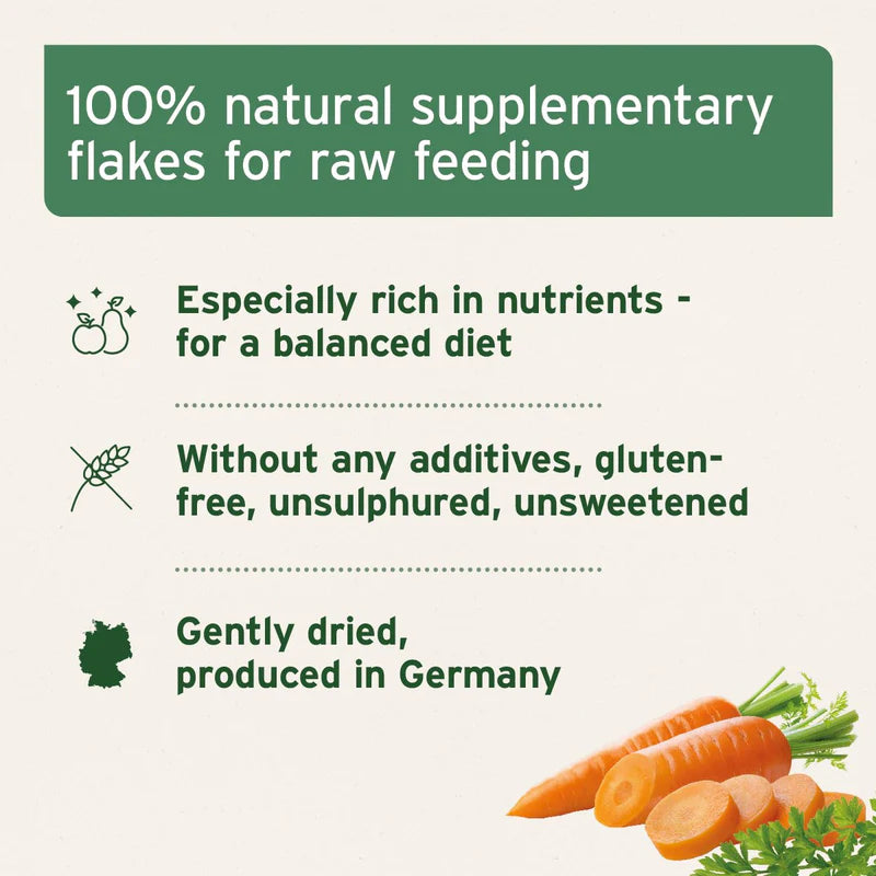 100% natural supplementary flakes for raw feeding with carrots and parsley  