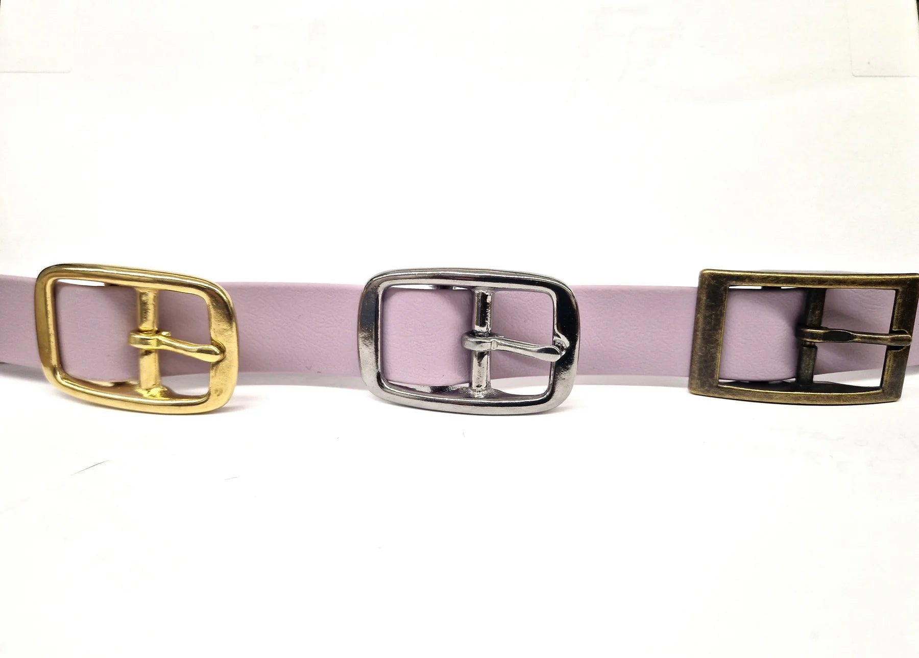 Pastel pink collar buckles